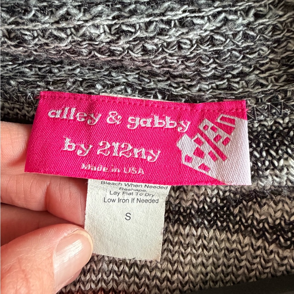 Aztec Open-Front Cardigan Sweater - Picture 3 of 3